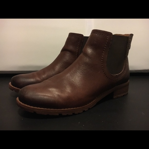 sofft chelsea boot